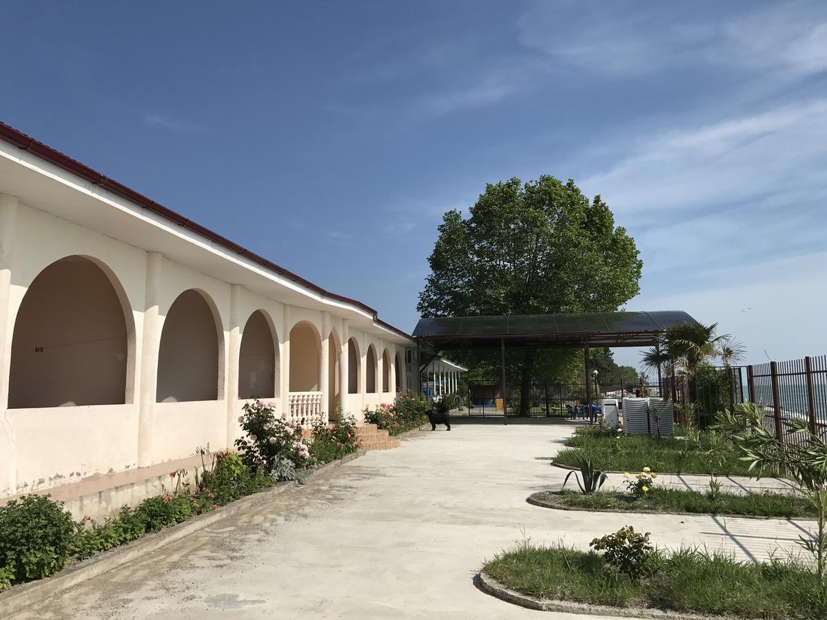 Davel Hotel Gagra Exterior photo